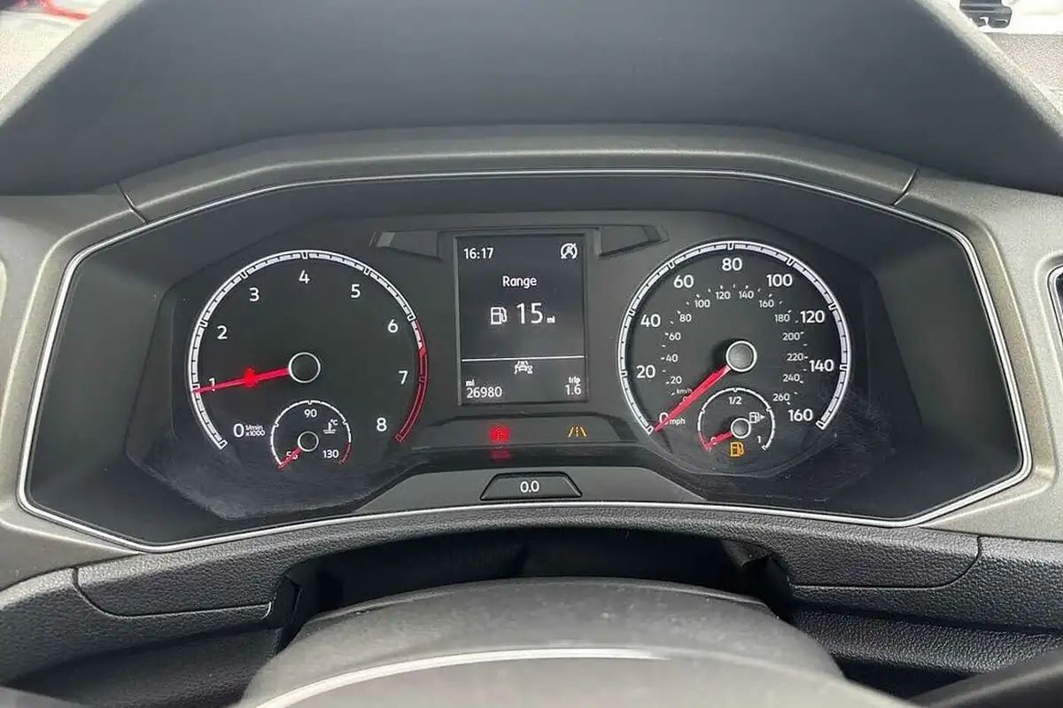 2020-volkswagen-t-roc-10-tsi-se-115ps-big-15