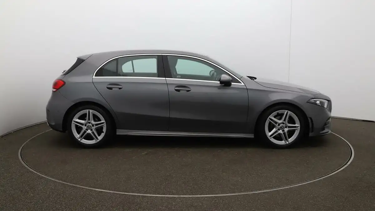 2019-mercedes-benz-a-class-15d-a180d-amg-line-executive-hatchback-5d-7g-dct-big-39