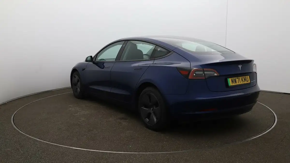 2021-tesla-model-3-e-long-range-awd-big-54