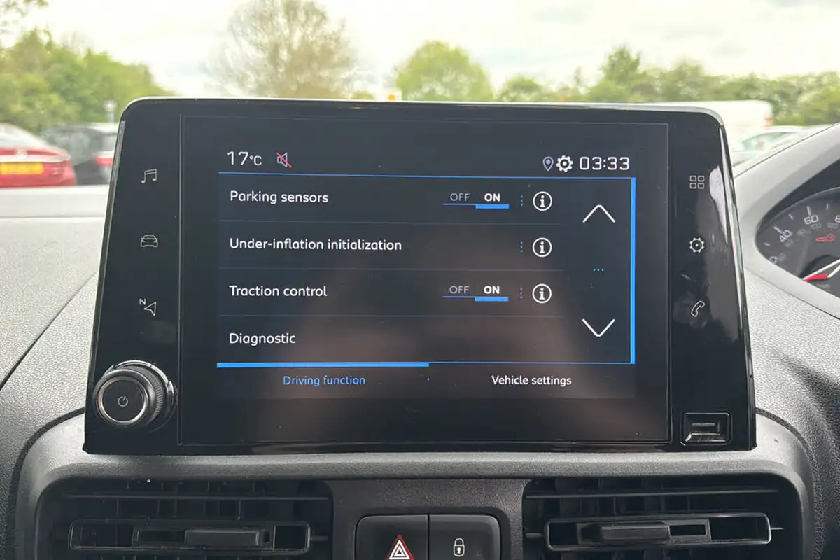 2022-peugeot-partner-15-bluehdi-1000-professional-premium-100pseu6d-big-27