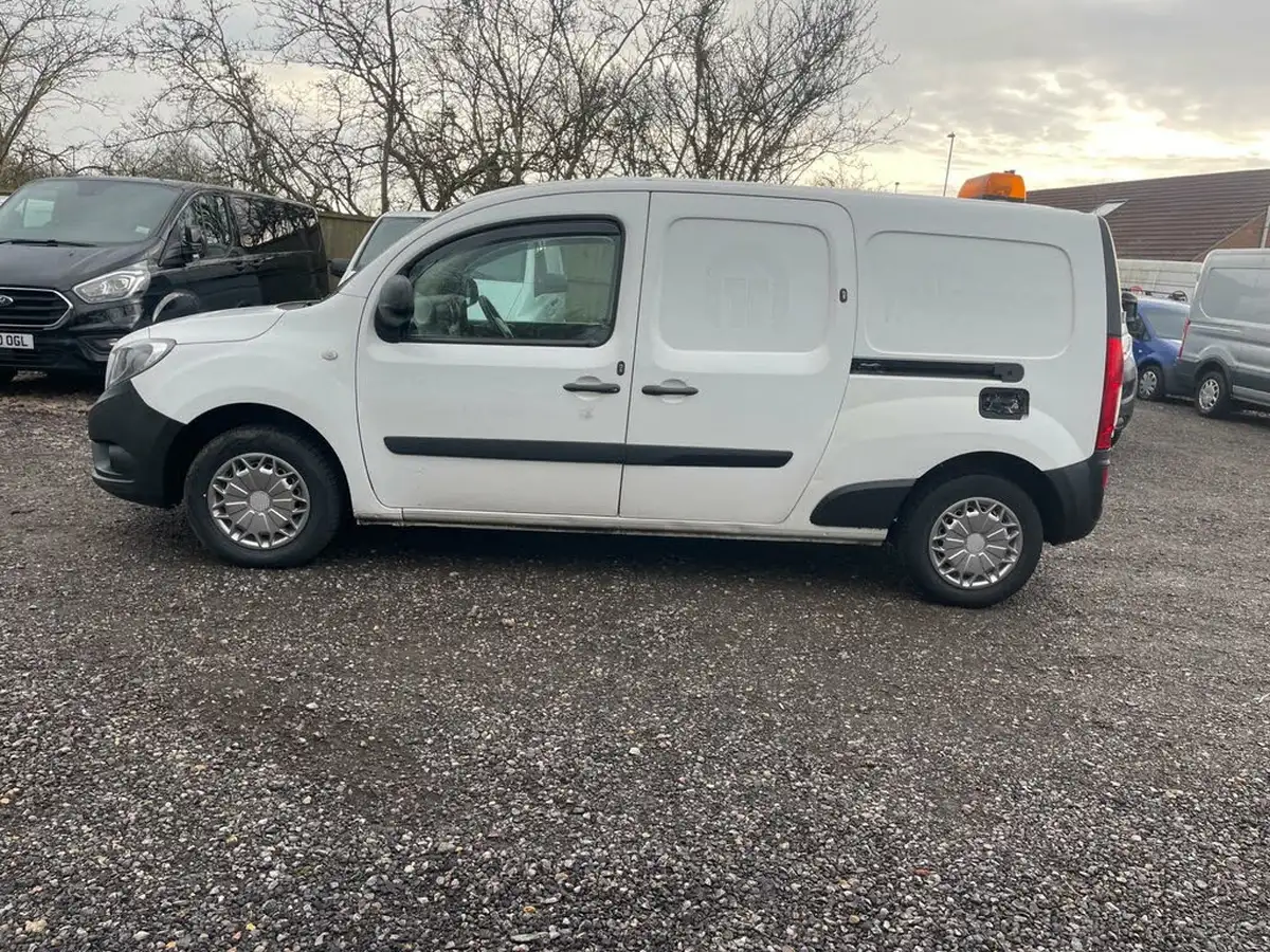 2014-mercedes-benz-citan-15-cdi-109-compact-panel-van-big-5