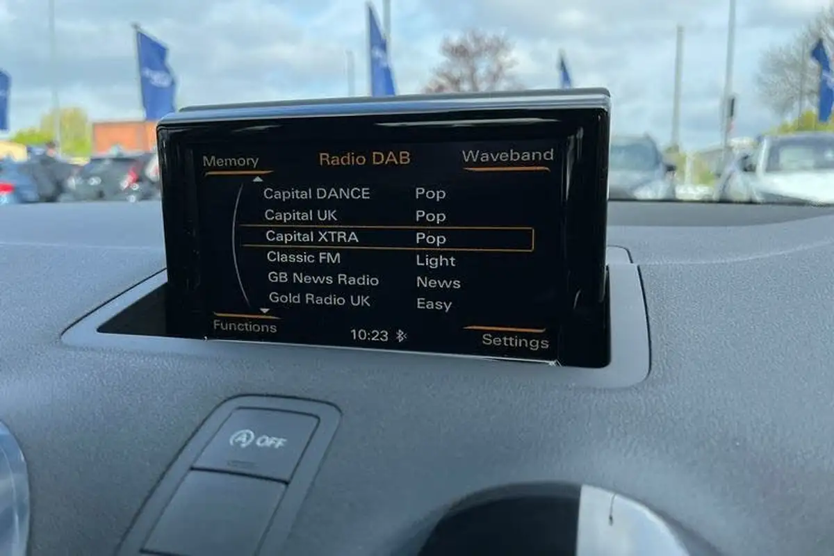 2018-audi-a1-14-tfsi-sport-nav-hatchback-3d-big-25