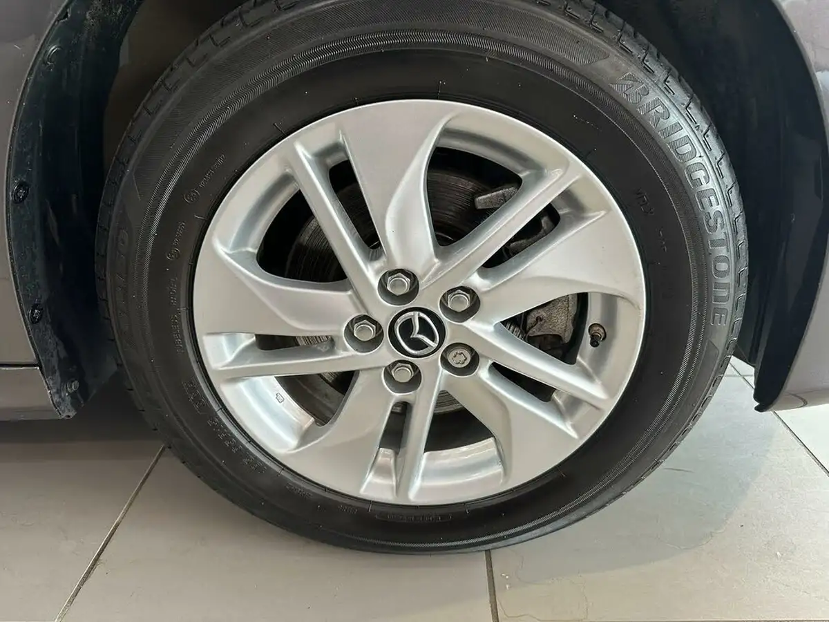 2023-mazda-mazda2-15-agile-big-20