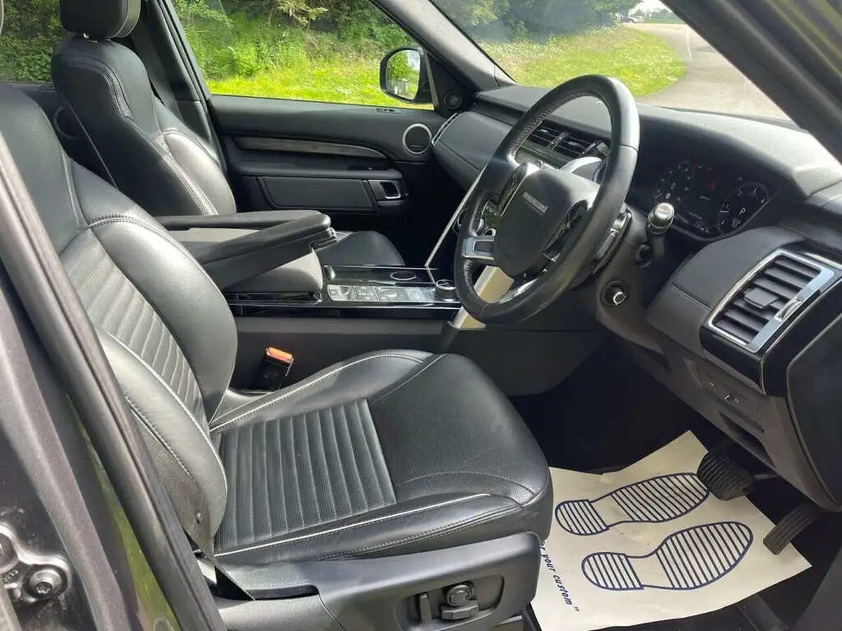 2019-land-rover-discovery-30-sd-v6-hse-30-sd-v6-306ps-station-wagon-5d-auto-big-30