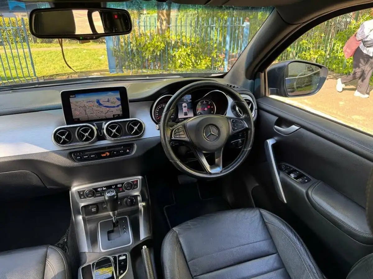 2019-mercedes-benz-x-class-23td-250-power-big-19