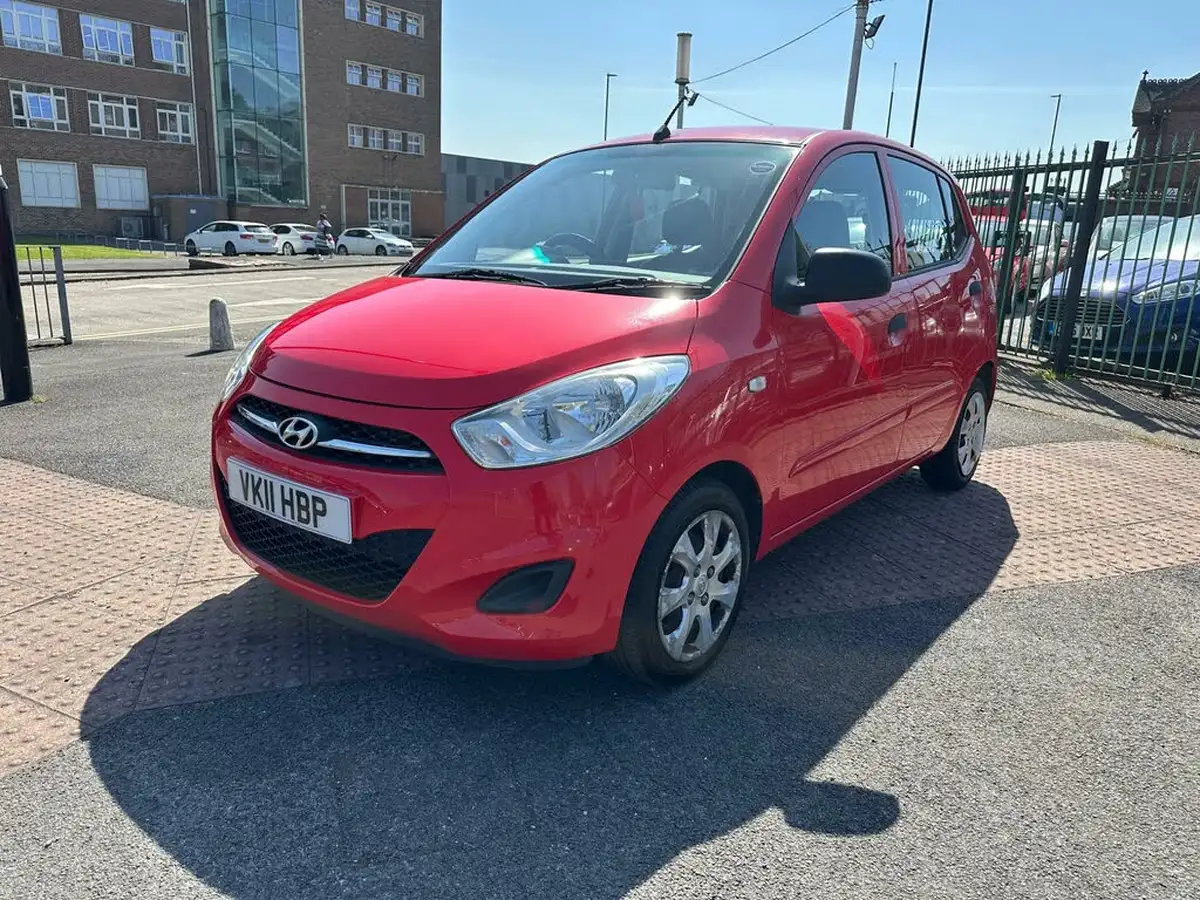 2011-hyundai-i10-12-classic-85bhp-big-8