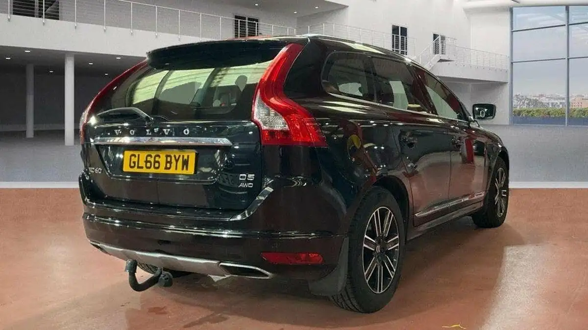 2016-volvo-xc60-24td-d5-se-lux-big-3