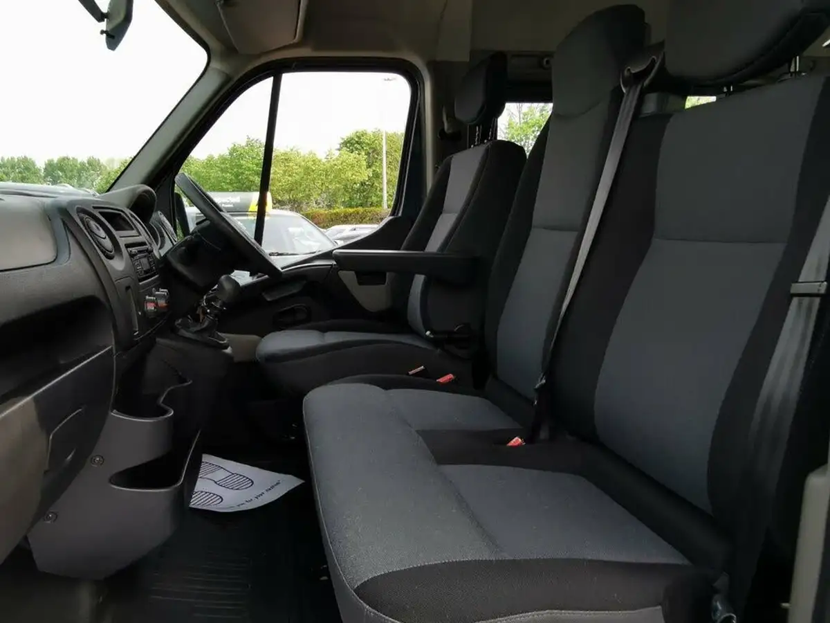 2016-nissan-nv400-23td-se-l2h2-135-fwdss-3500-srw-mini-bus-9-seater-big-6
