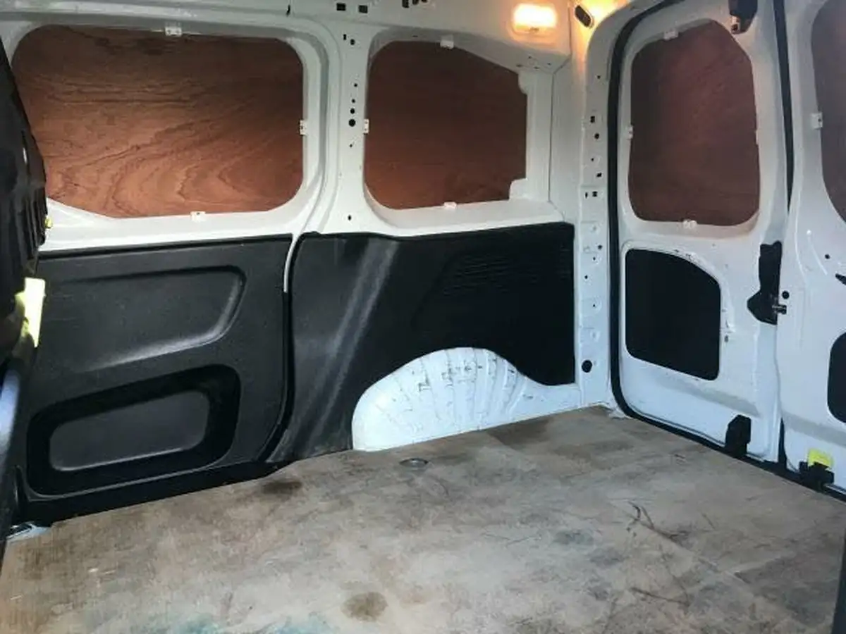 2021-peugeot-partner-15-bluehdi-1000-professional-100ps-eu6dt-panel-big-4