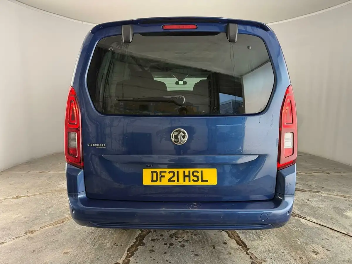2021-vauxhall-combo-life-15-se-xl-100ps-big-5