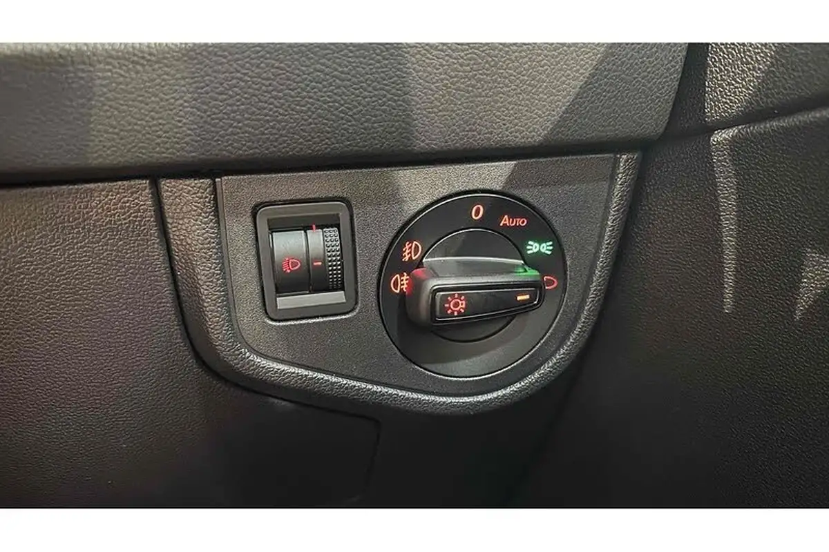 2021-volkswagen-polo-10-tsi-match-big-25