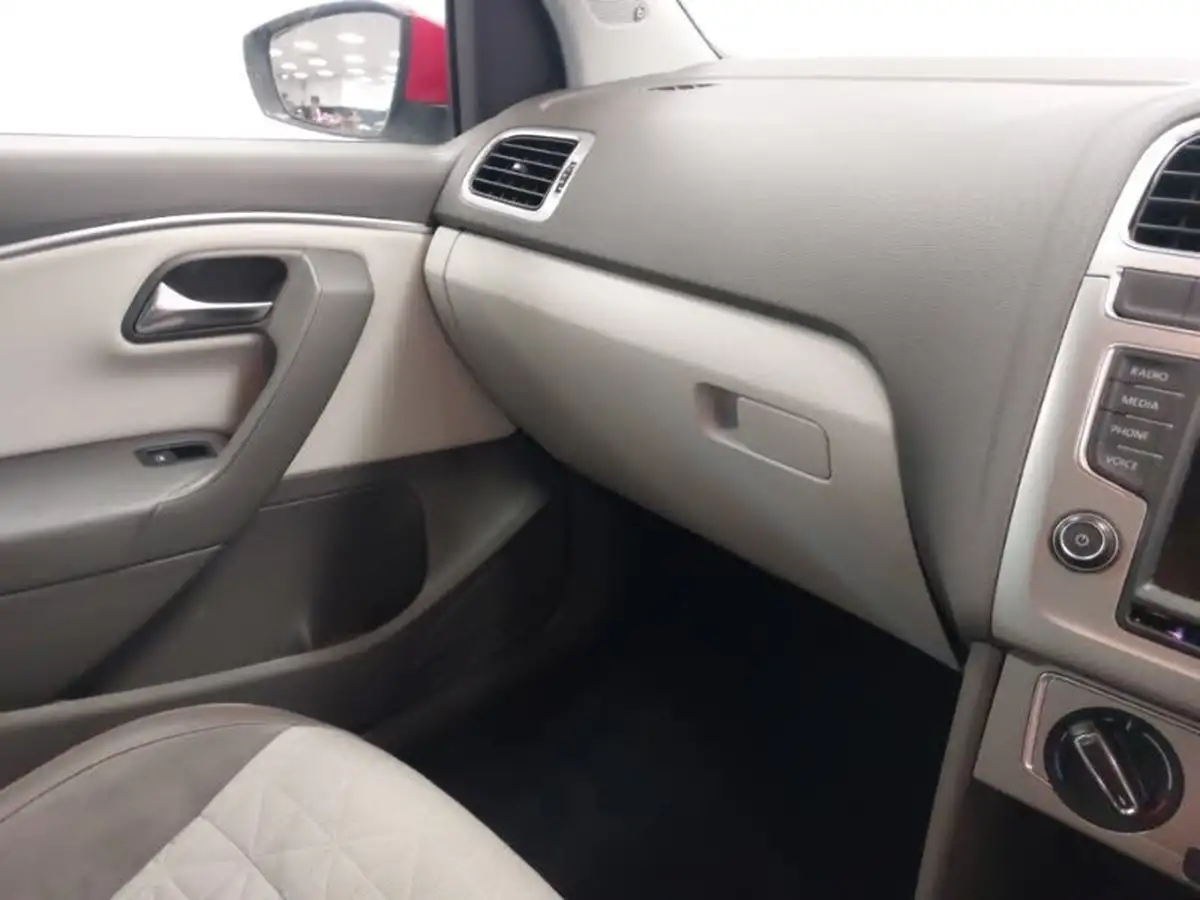 2018-volkswagen-polo-10-beats-65ps-5d-big-10