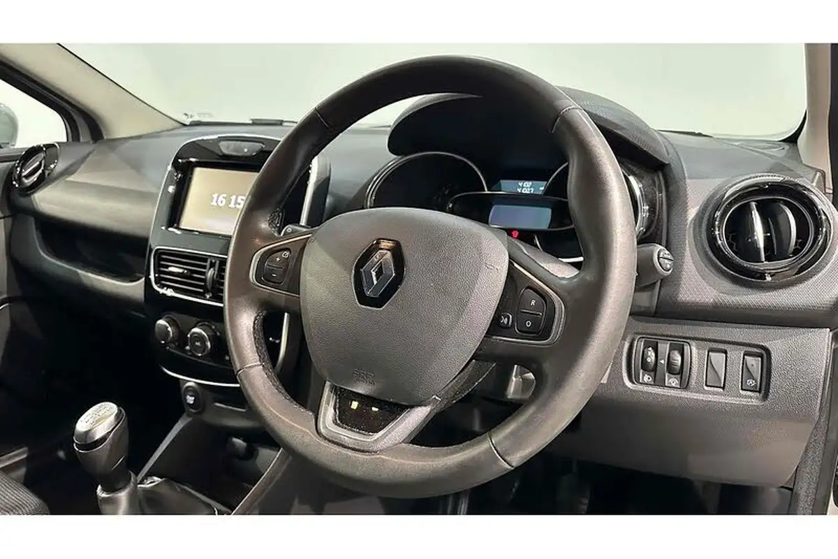 2019-renault-clio-09-tce-iconic-90ps-big-21