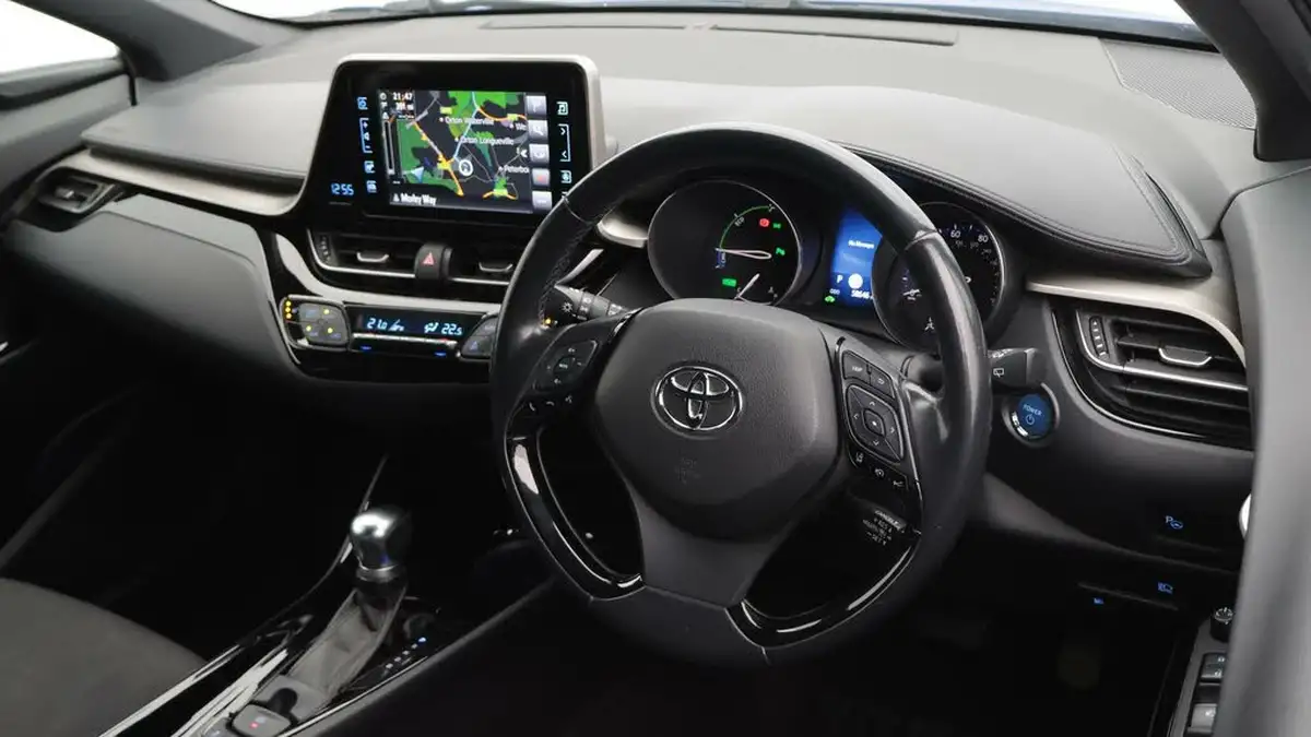 2018-toyota-c-hr-18-vvt-i-dynamic-big-9