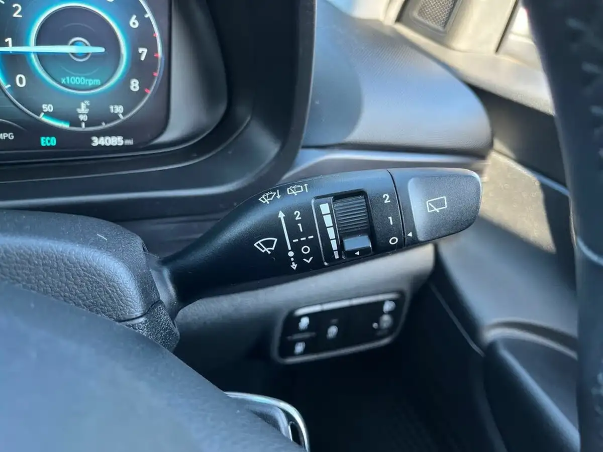 2022-hyundai-i20-10-t-gdi-se-connect-eclutch-imt-big-27