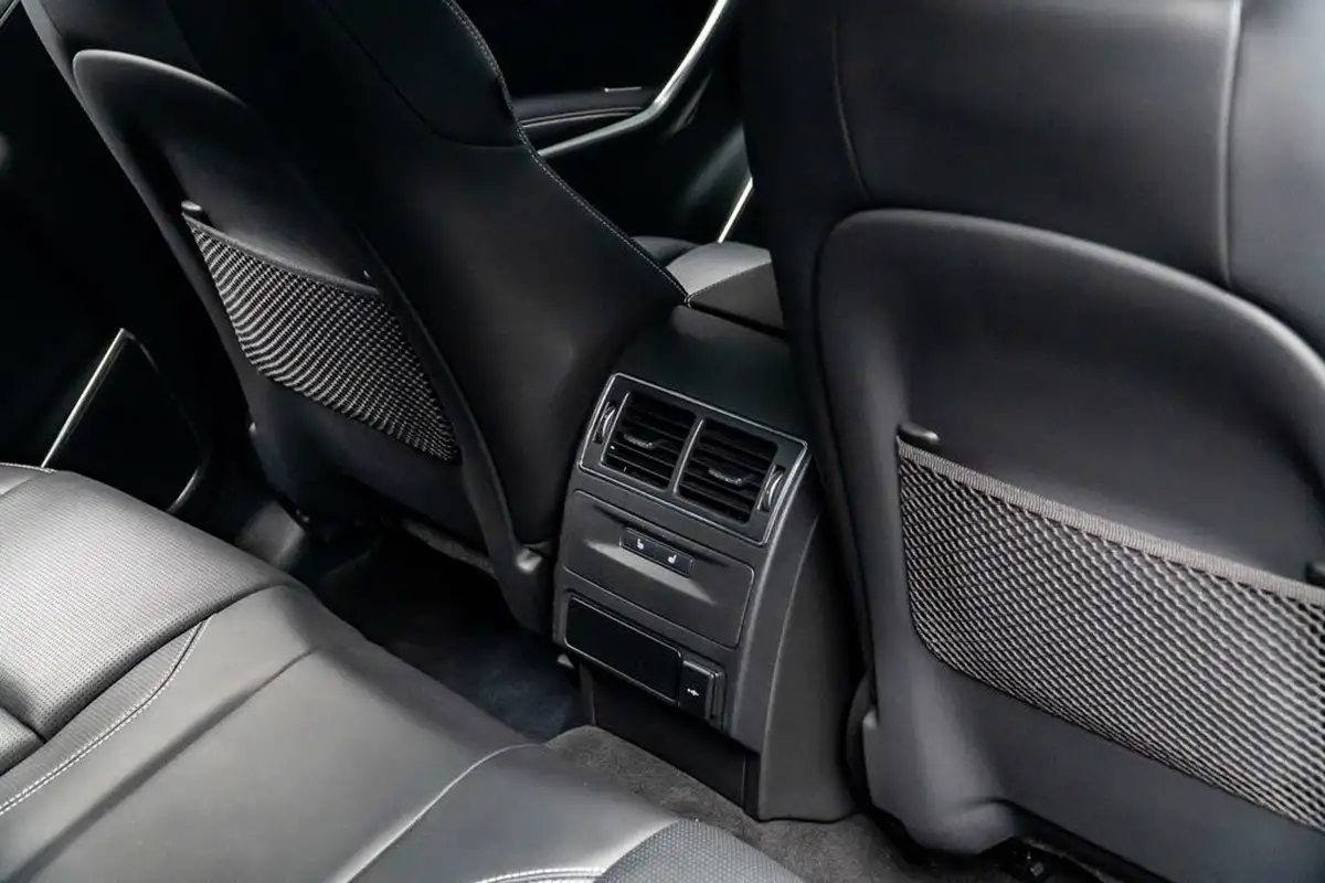 2021-jaguar-f-pace-20-d200-r-dynamic-hse-mhev-big-37