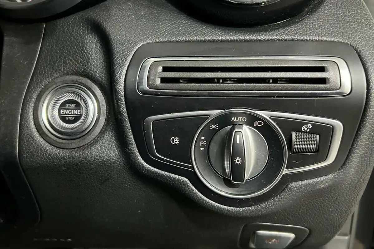 2019-mercedes-benz-c-class-15-c200-sport-ss-estate-5d-big-31