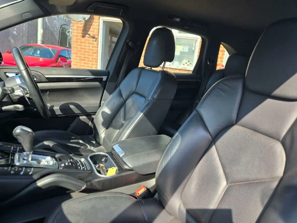 2015-porsche-cayenne-30td-big-63