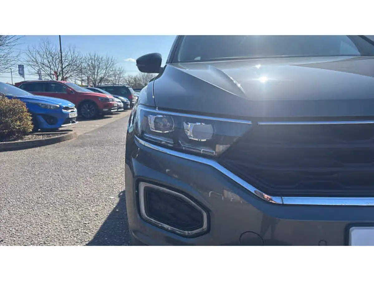 2021-volkswagen-t-roc-20-tsi-sel-big-44
