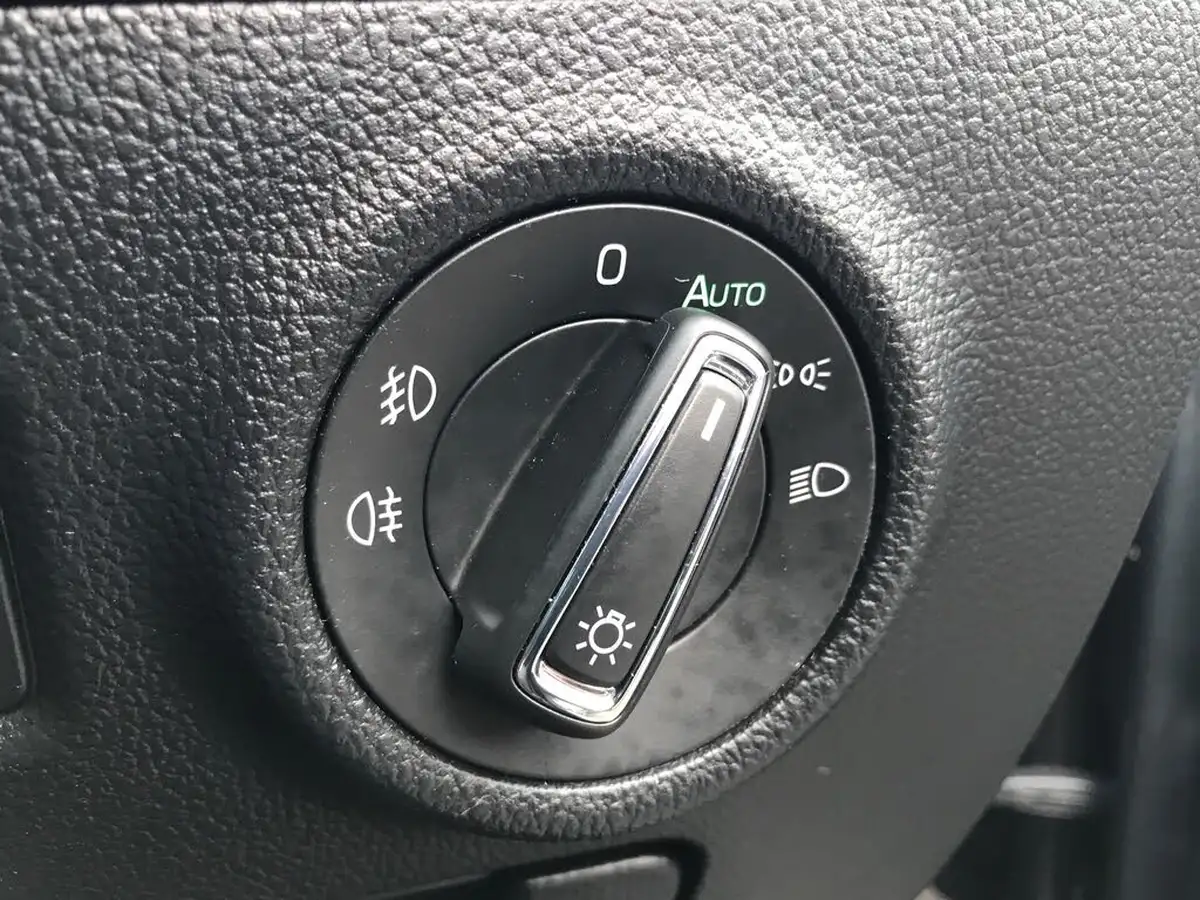 2021-skoda-superb-20tdi-se-l-150ps-estate-big-26