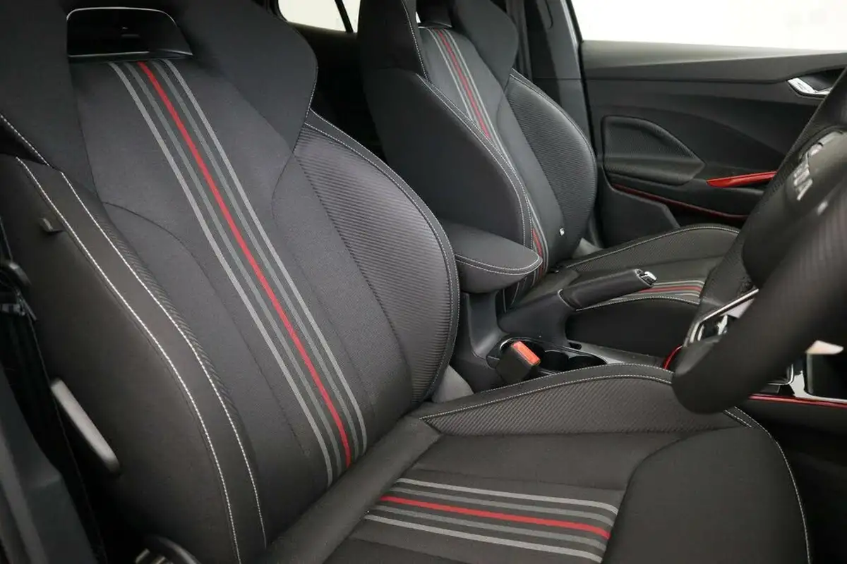 2025-skoda-fabia-15-tsi-monte-carlo-edition-big-6