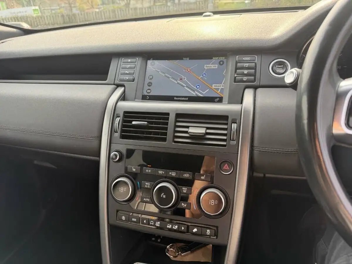 2018-land-rover-discovery-sport-20td4-landmark-big-40