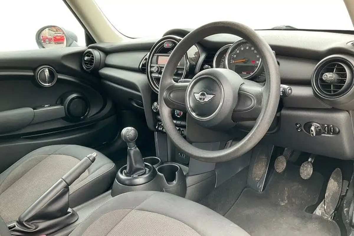 2016-mini-cooper-15td-one-d-3d-big-8