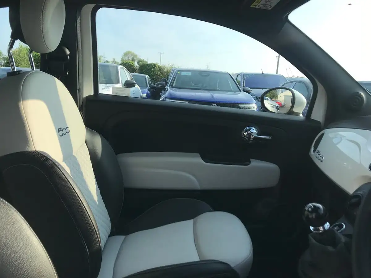 2022-fiat-500-10-dolcevita-big-3