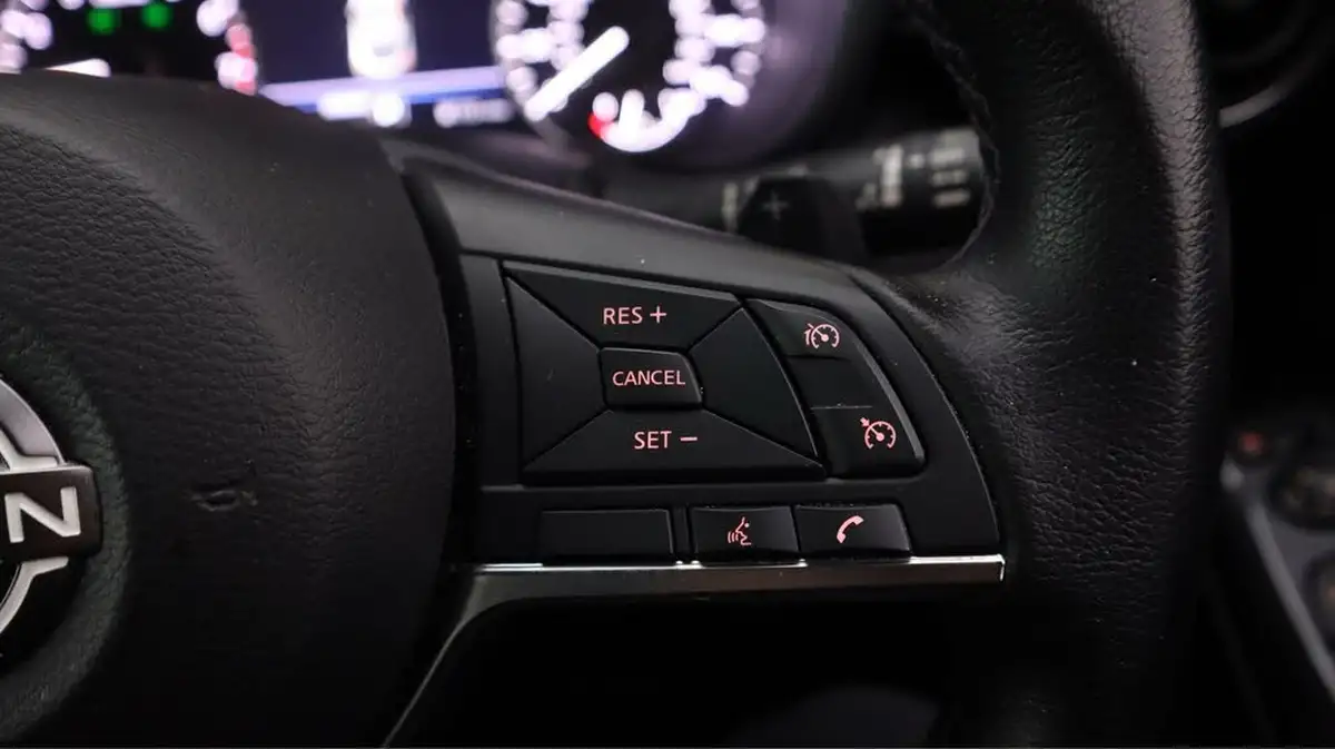 2023-nissan-juke-10-dig-t-n-connecta-dct-big-23