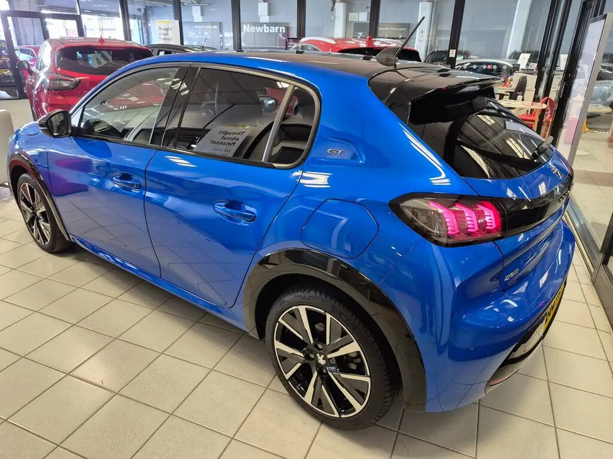 2021-peugeot-208-12-puretech-gt-100bhp-big-1
