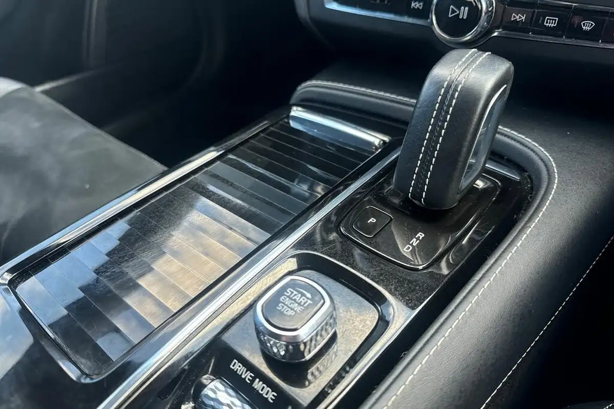 2020-volvo-v90-20-t6-r-design-big-12