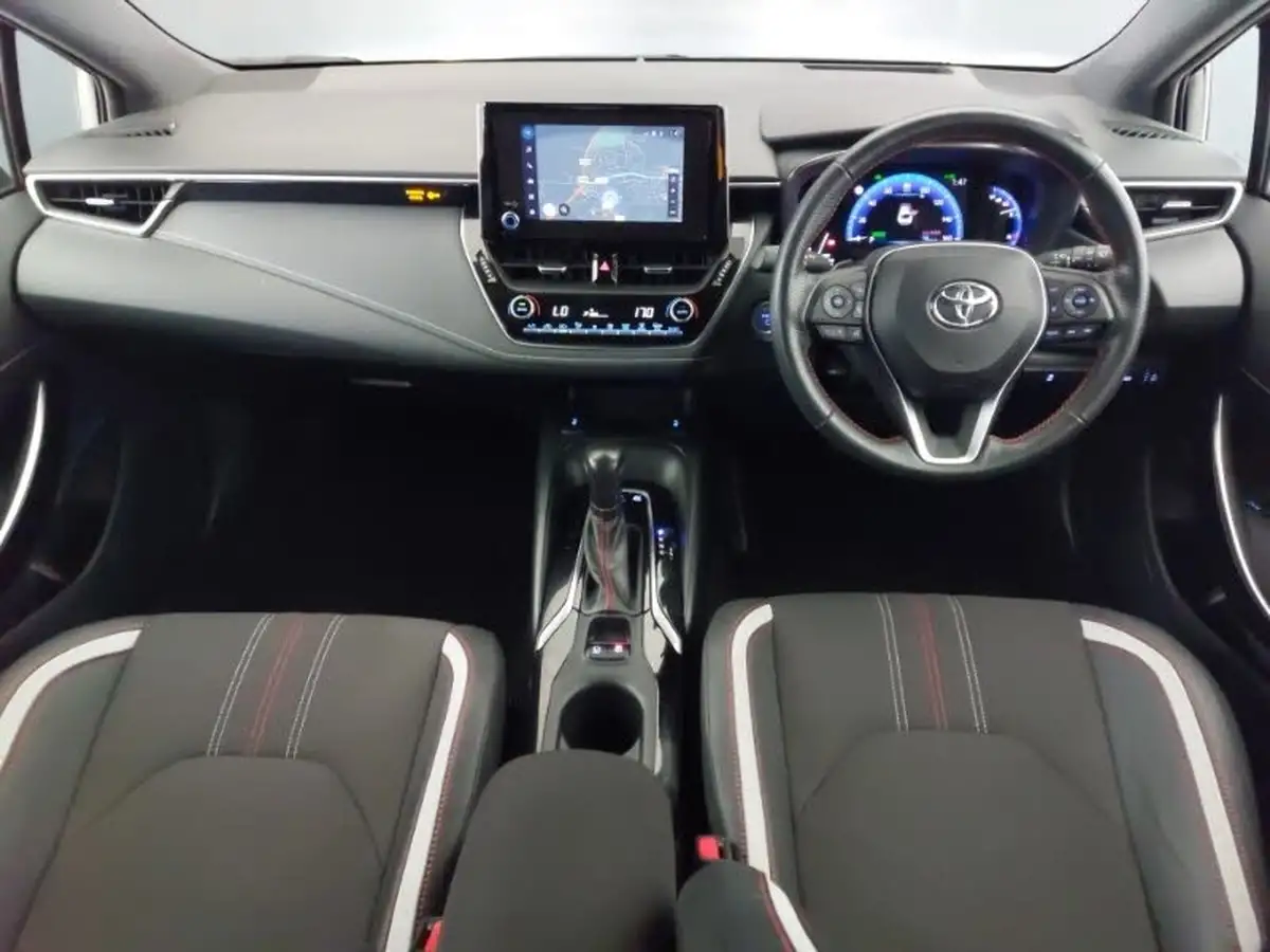2022-toyota-corolla-20-vvt-i-gr-sport-193bhp-hatchback-big-2