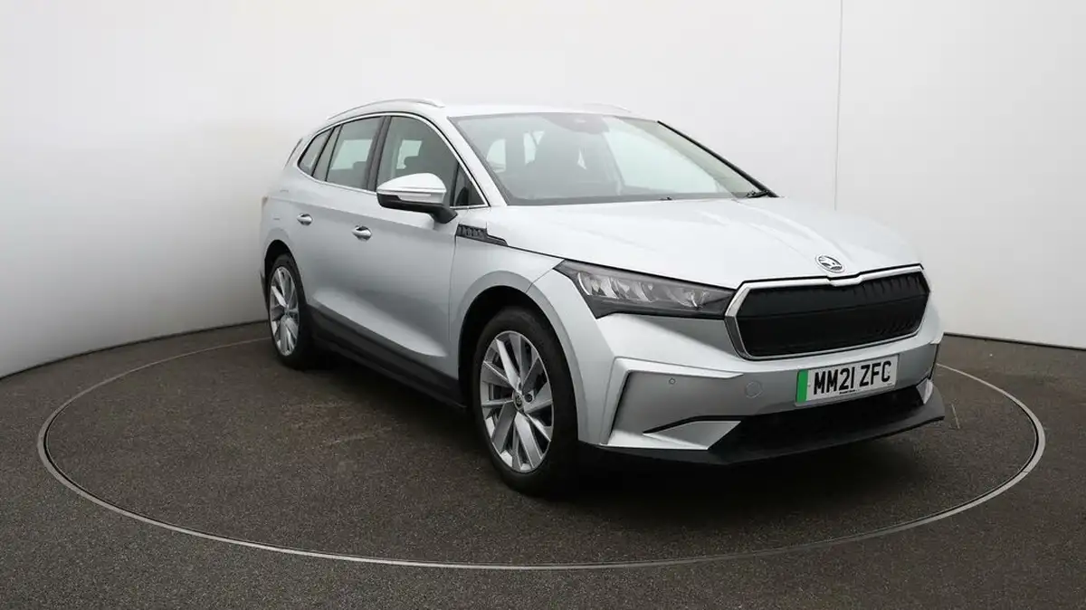2021-skoda-enyaq-e-80-loft-82-kwh-big-35