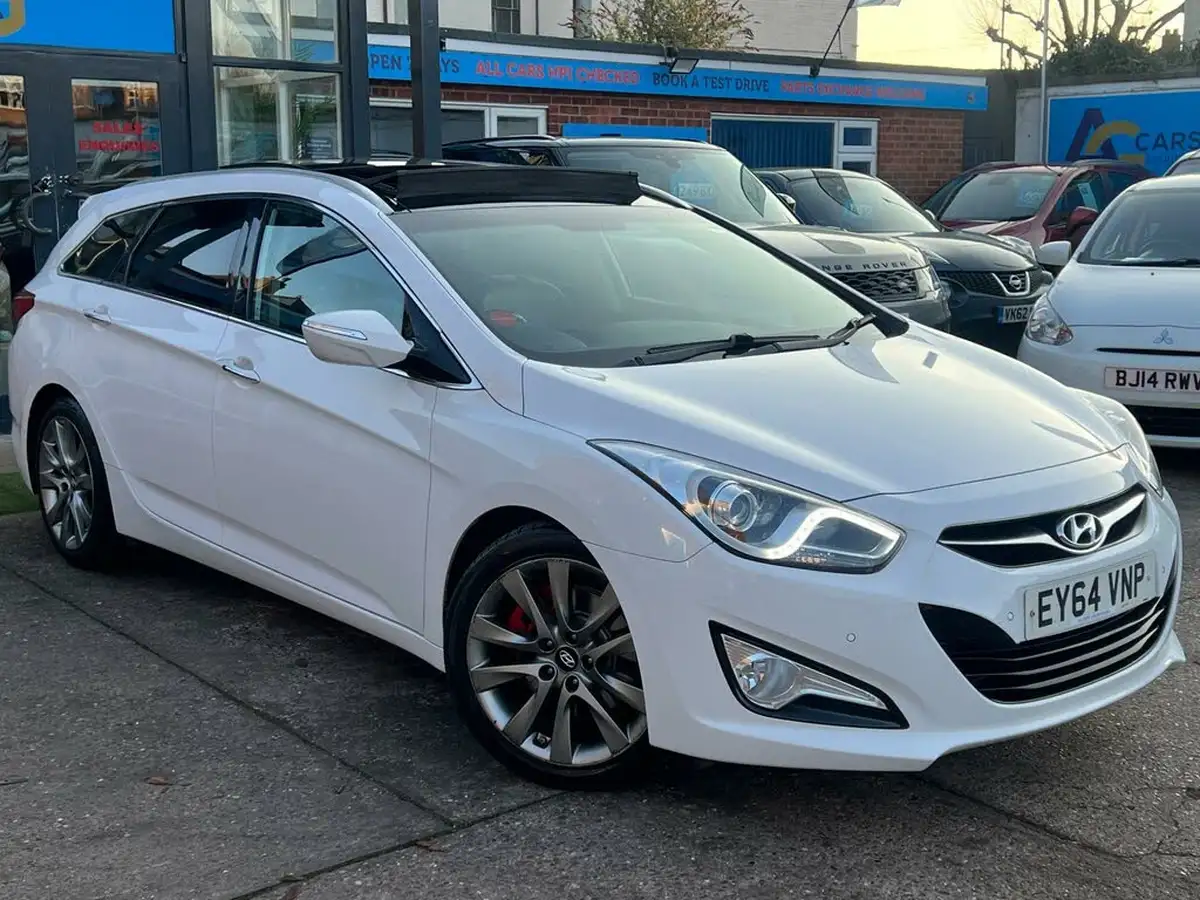 2015-hyundai-i40-17td-premium-estate-5d-auto-big-0