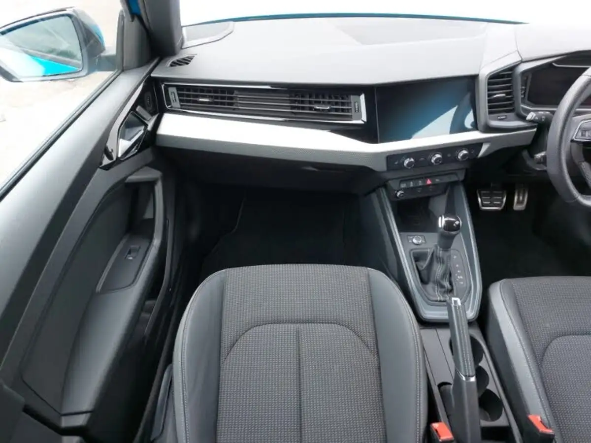 2021-audi-a1-15-35-tfsi-black-edition-big-9