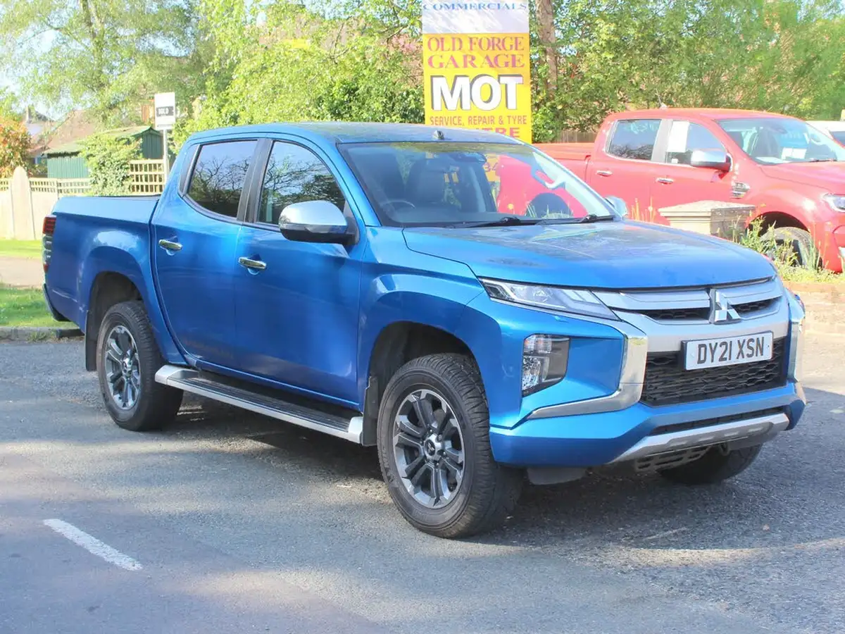 2021-mitsubishi-l200-22di-d-barbarian-big-8