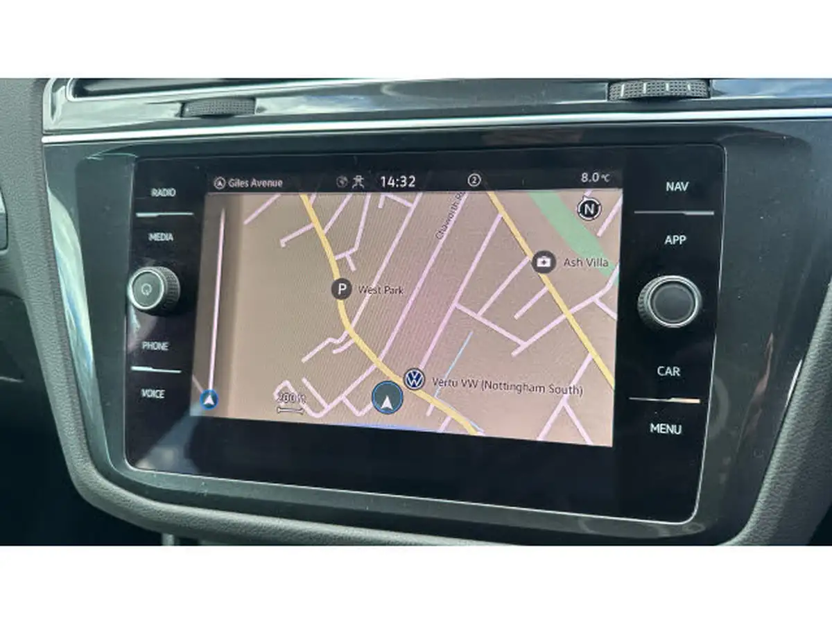 2022-volkswagen-tiguan-15-tsi-life-150ps-big-33