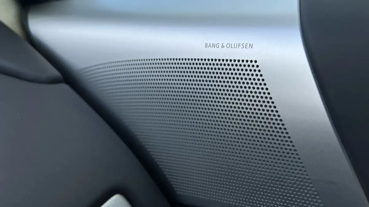2009-aston-martin-dbs-60-touchtronic-big-24