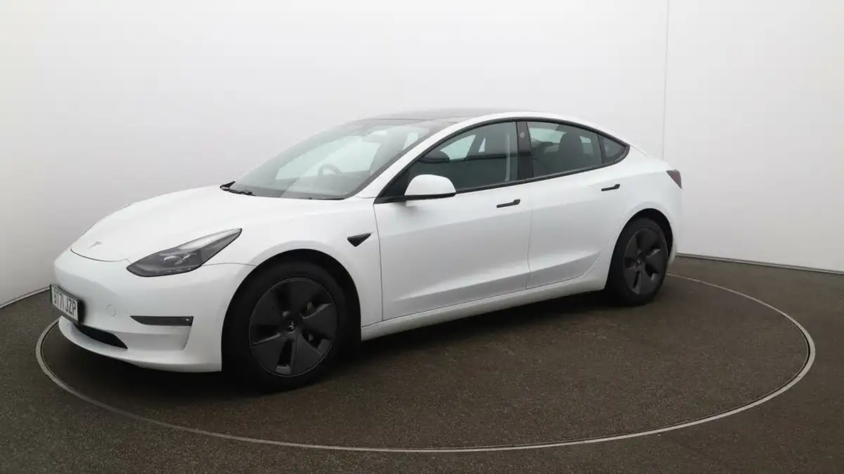 2021-tesla-model-3-e-long-range-awd-big-59