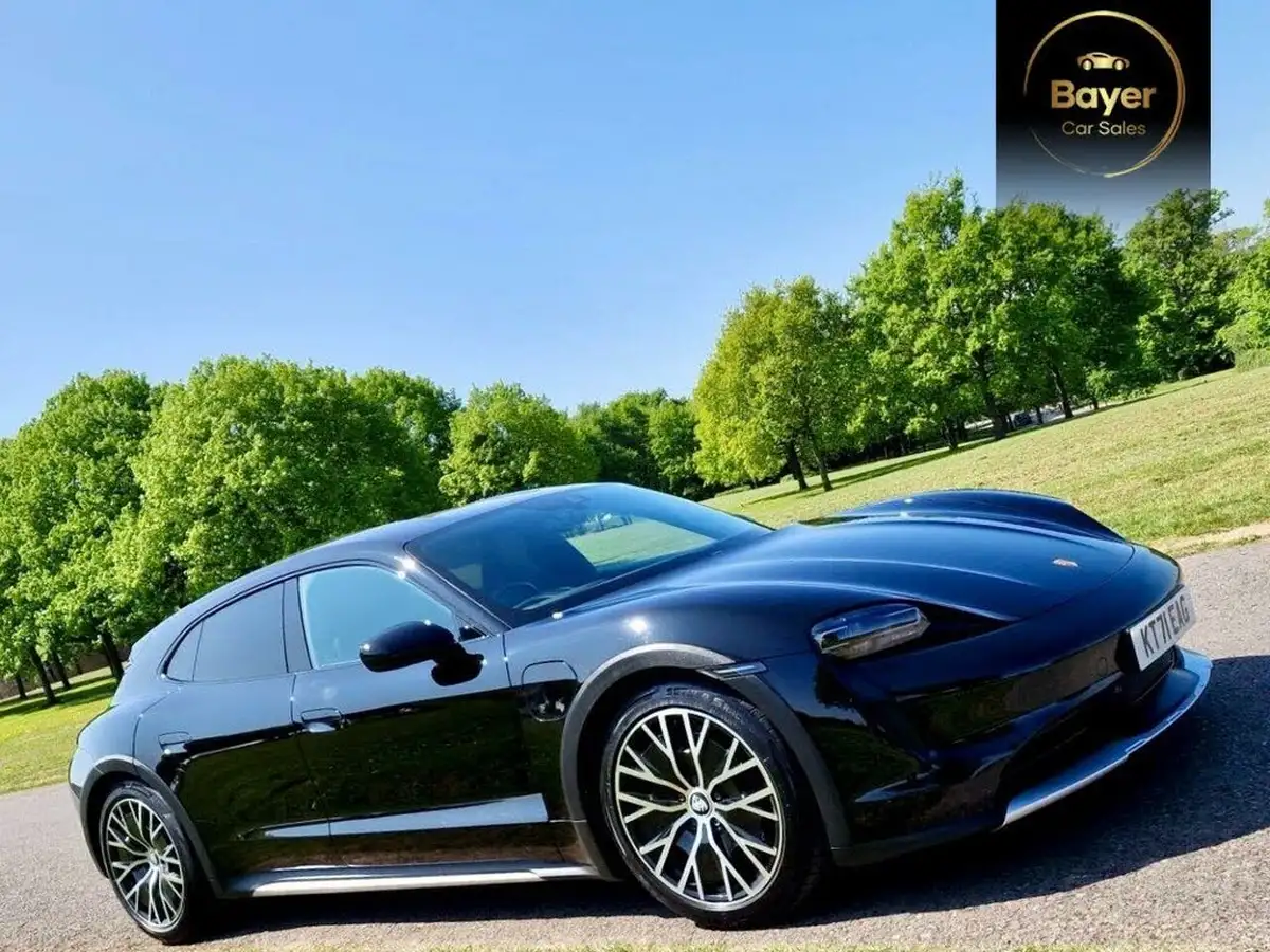 2021-porsche-taycan-e-4-cross-turismo-big-23