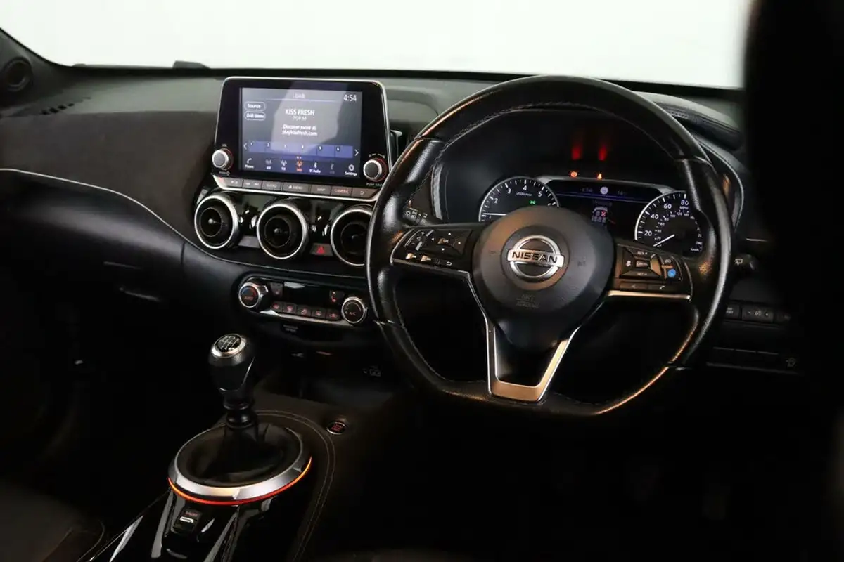 2021-nissan-juke-10-dig-t-tekna-big-13