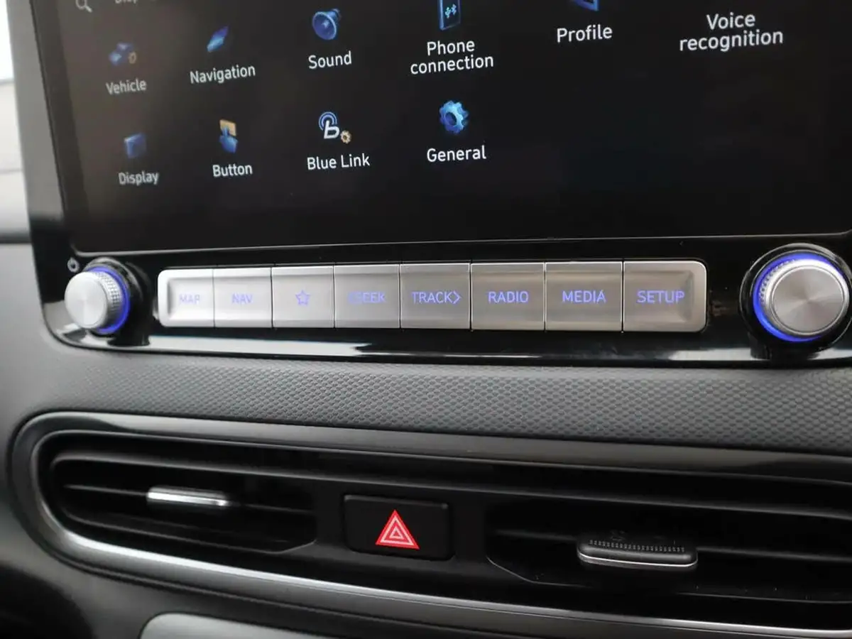 2021-hyundai-kona-e-premium-204ps-64kwh-7kw-obc-big-18