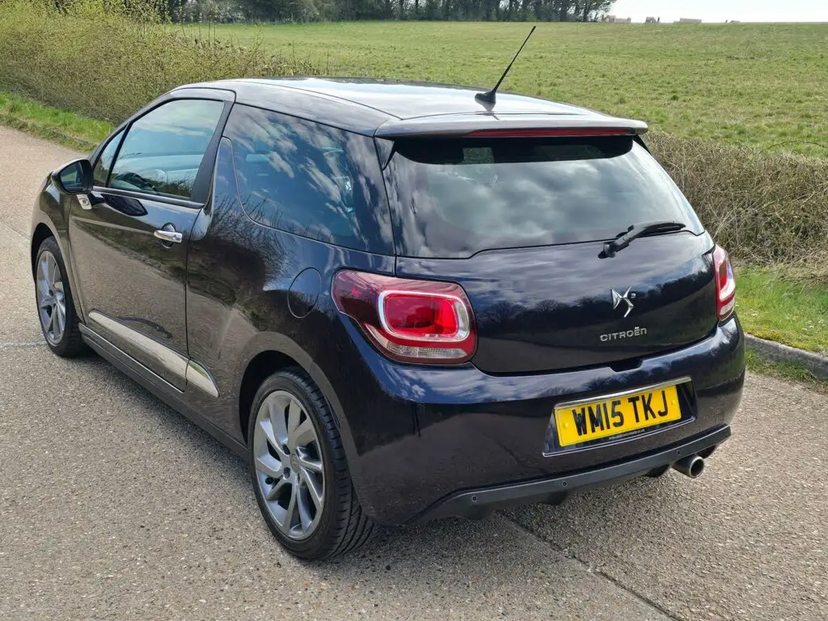 2015-citroen-ds3-12-dstyle-plus-big-21