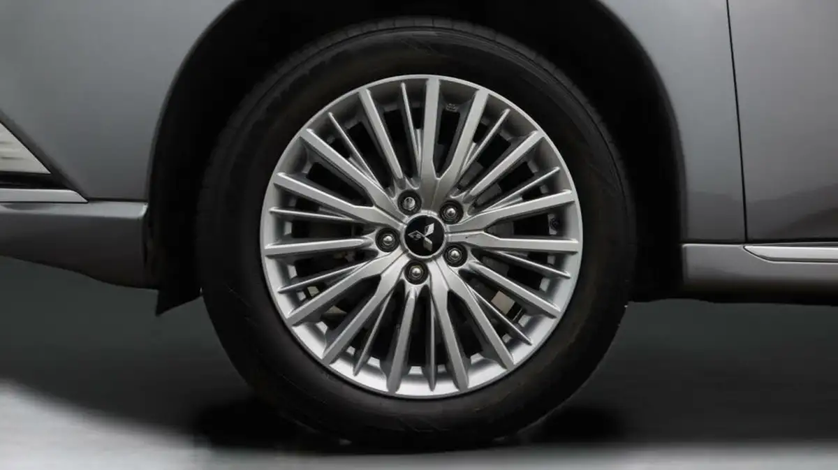2020-mitsubishi-outlander-24-exceed-phev-big-18