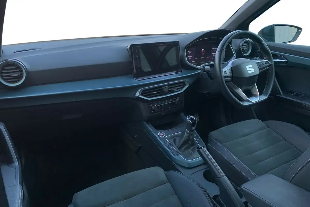 2022-seat-arona-10-tsi-xperience-big-11