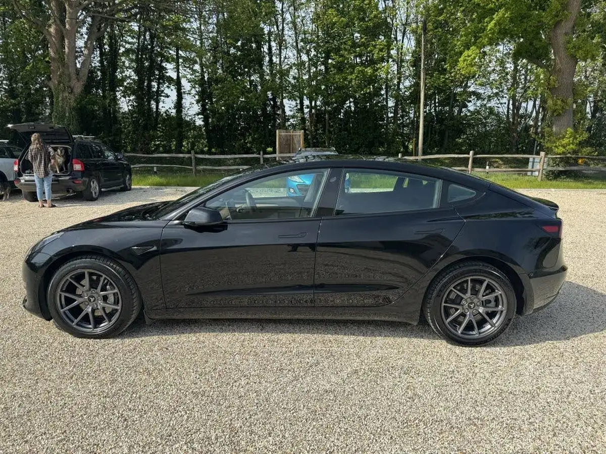 2021-tesla-model-3-e-long-range-awd-big-7