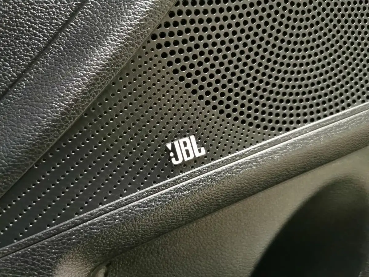 2021-kia-xceed-15-t-gdi-4-big-16