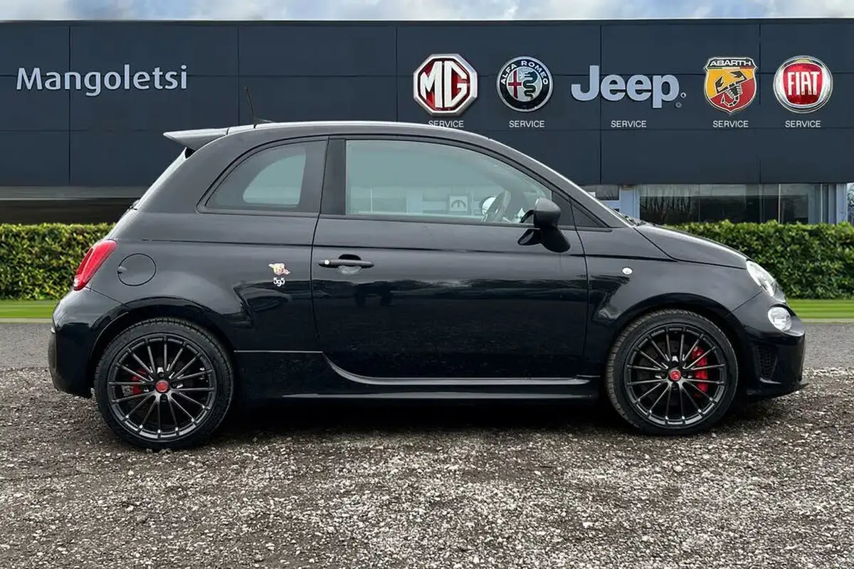 2022-abarth-595-14-tjet-competizione-big-4