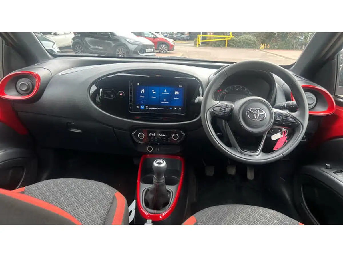 2024-toyota-aygo-x-10-vvt-i-edge-big-4