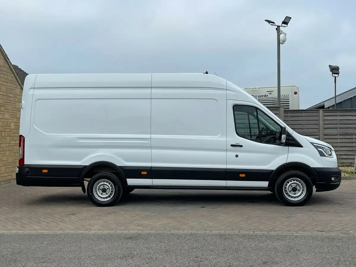 2021-ford-transit-20tdci-350-l4h3-leader-hybrid-130pseu6dt-big-2